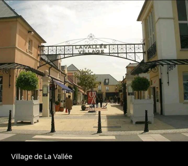 Sweet Appartement Disneyland Paris Parking 300M Station Val D'Europe Chessy  Εξωτερικό φωτογραφία
